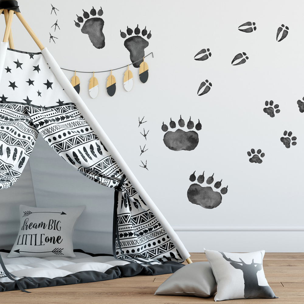 RM - ANIMAL TRACKS PEEL AND STICK WALL DECALS